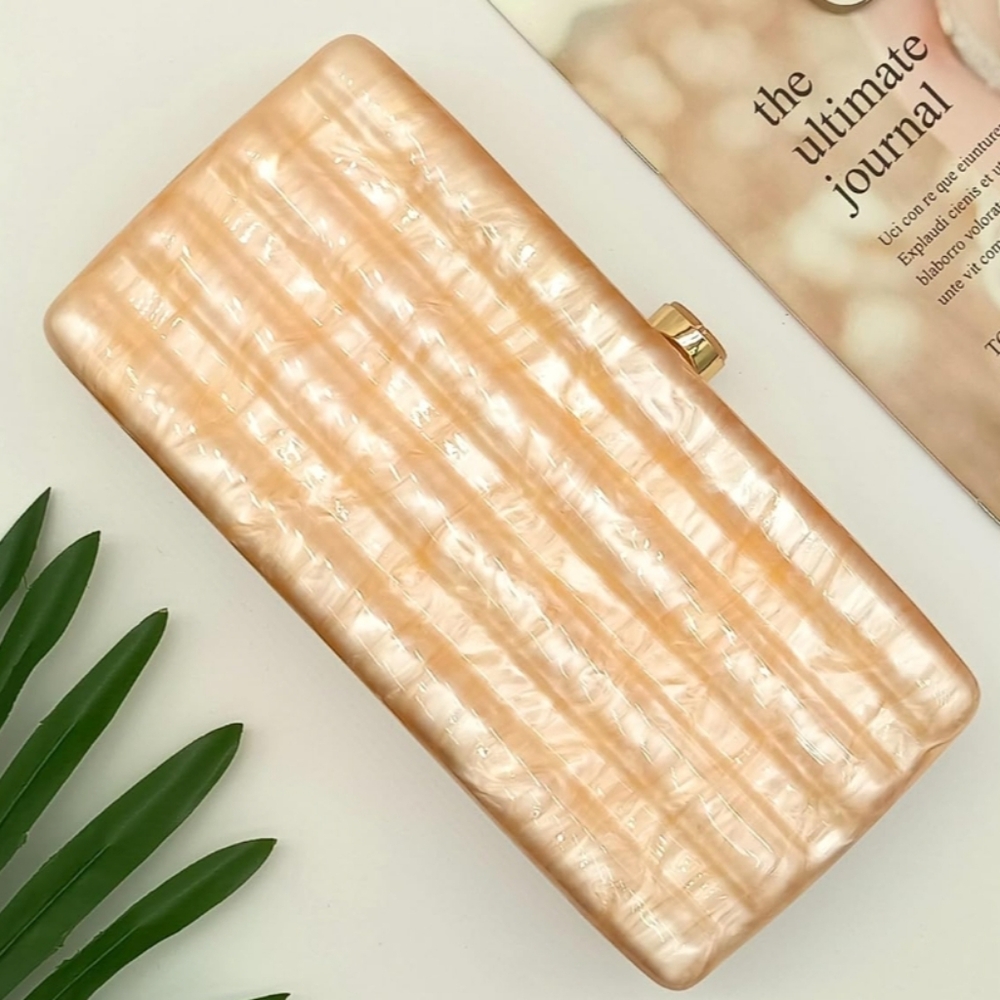 Elegant Cream Clutch - Picture 5 of 6